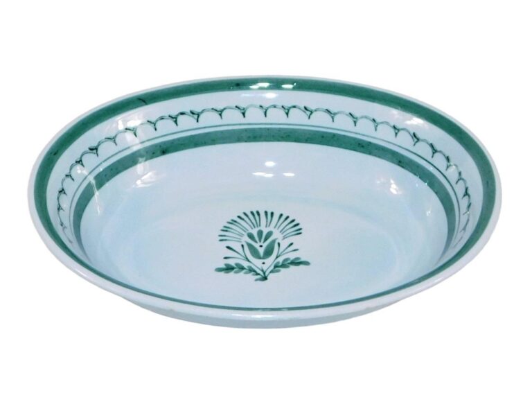 Read more about the article ARABIA FINLAND GREEN THISTLE HAND PAINTED OVAL SERVING BOWL 9 1/4″