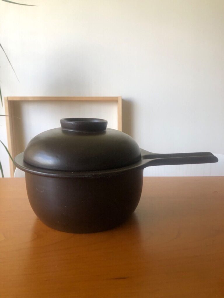 Read more about the article Arabia Finland Liekki Flameware Oven Proof 1960s sauce pan pot 