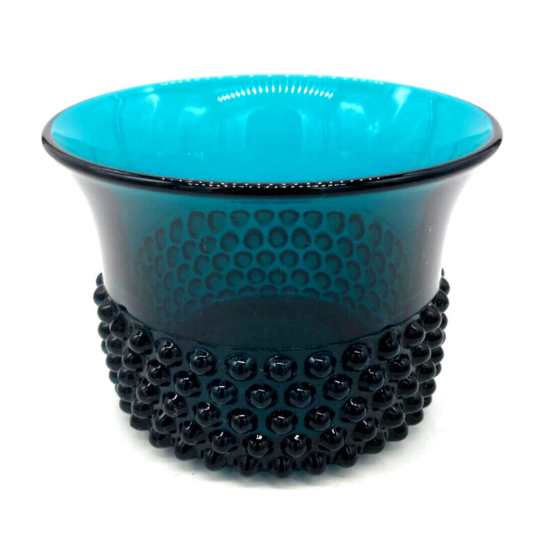 Read more about the article Vintage MCM Arabia Nuutajarvi Finland Turquois Blue Glass Bowl Saara Hopea NICE!