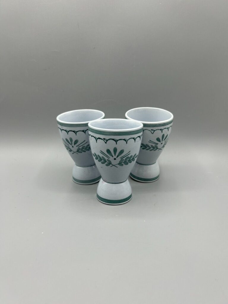 Read more about the article Arabia of Finland Green Thistle Double Egg Cup