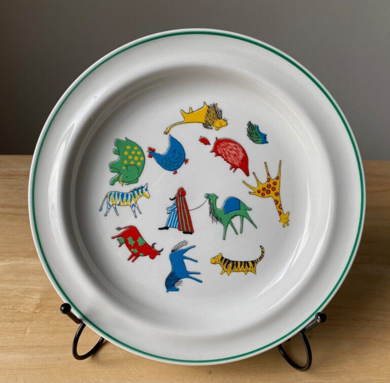 Read more about the article Vintage ARABIA FINLAND PARADE 7 5/8″ Multi-Color Animals Child’s Plate – VGUC