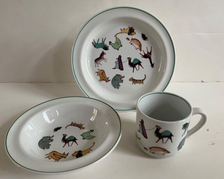 Read more about the article Vintage Arabia Made in Finland Animals on Parade 3 pc Set Children’s Dinnerware