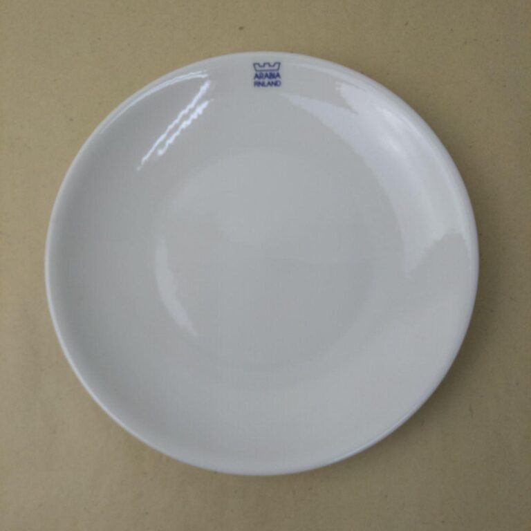 Read more about the article Arabia 24H Plate 26Cm White Piece