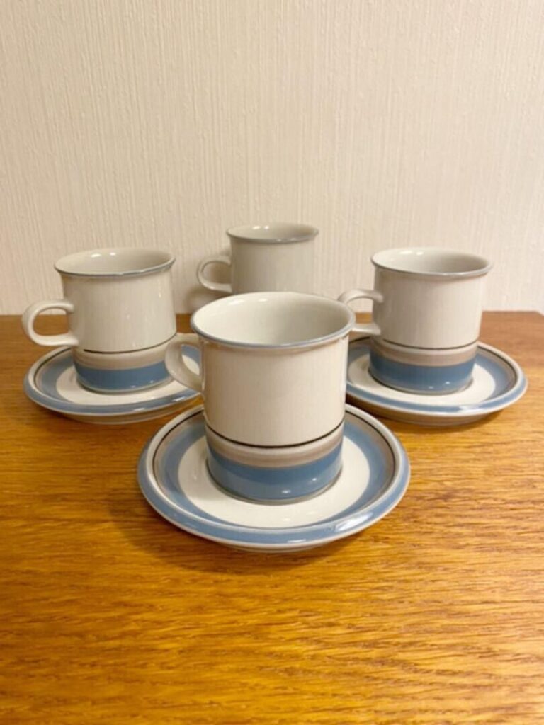 Read more about the article ARABIA Finland Uhtua Coffee Cup Saucer 4 Set