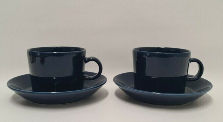 Read more about the article Kaj Franck Teema Kilta Blue Coffee Cups and Saucers  Arabia Finland