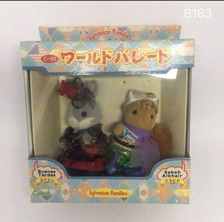 Read more about the article Sylvanian Families C-20 World Parade Epoch Spain and Arabia Doll Figure with Box