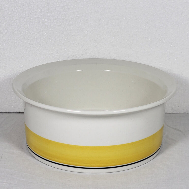 Read more about the article Arabia Finland Faenza Yellow Stripe Serving Bowl 7 1/8 inch Dia 2 7/8 inch Deep