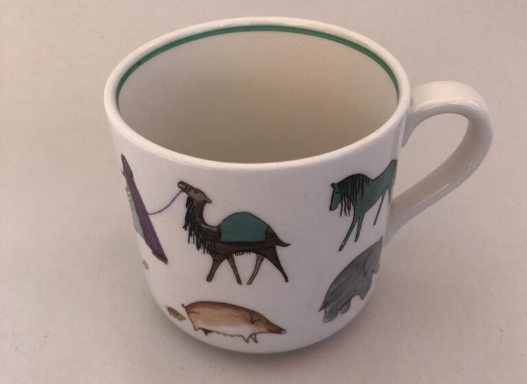 Read more about the article ✨ VINTAGE ARABIA of FINLAND Zoo ANIMAL CHILD MUG  Noah’s Ark  Animal Parade 60s