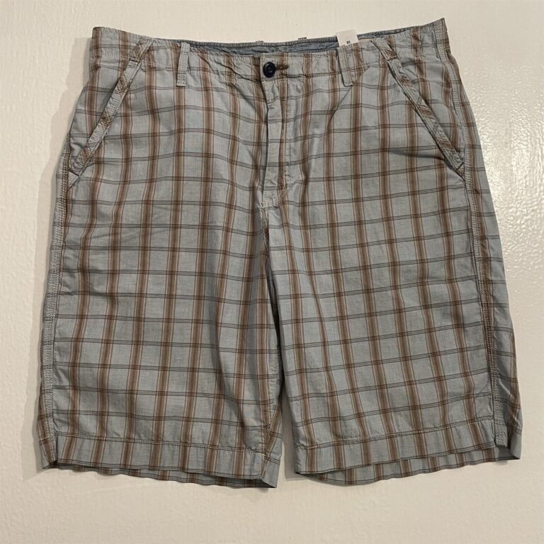 Read more about the article Lucky Brand 38 x 10″ Blue Plaid Lightweight Snap Flap Pocket Shorts