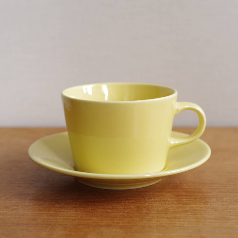 Read more about the article Vintage Arabia Kilta Yellow Teema Cup Saucer Arabic