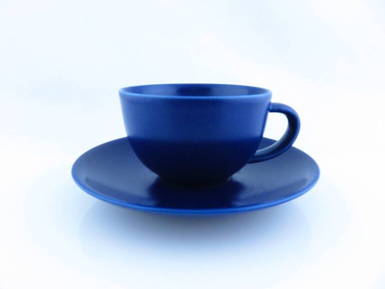 Read more about the article Arabia 24H Tea Cup Saucer Heikki Orvola Blue