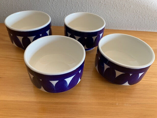 Read more about the article Arabia Finland Set of 4 Sotka Dessert or Condiment Bowls Mid Century Modern
