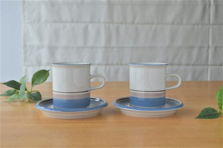 Read more about the article Arabia Uhtua Coffee Cup Saucer 2 Cups