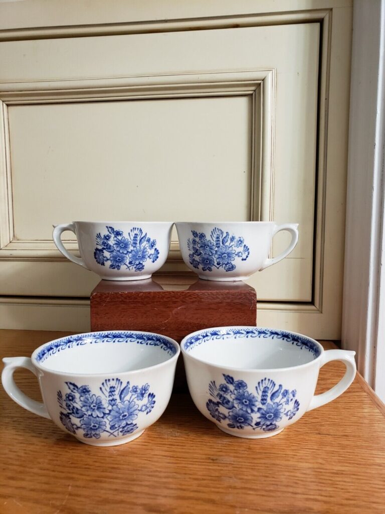 Read more about the article Rare ~ set of 4~Arabia FINN FLOWER BLUE Flat Cups( no* saucers)