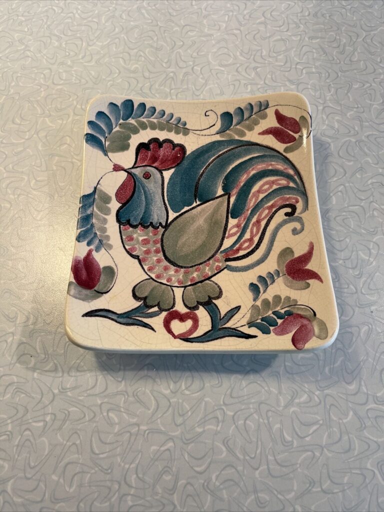 Read more about the article Arabia Finland Hand-Painted Vintage Emilia Rooster Plate Mid Century Wall Hung