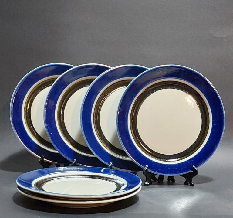 Read more about the article Danish Modern Arabia Finland Saara Bread and Butter Plates (6)