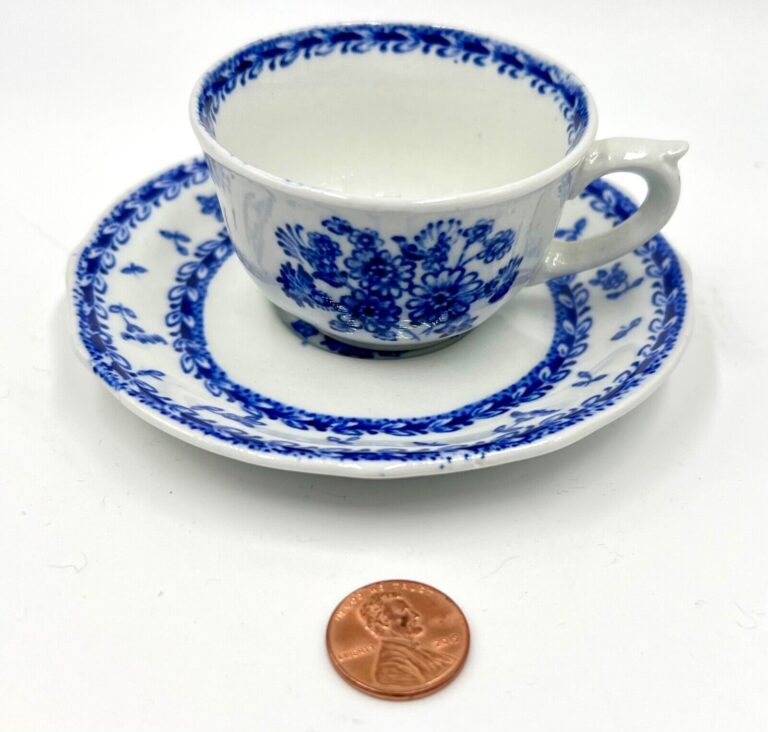 Read more about the article SMALL and CHARMING FINN FLOWER BLUE ARABIA CUP and SAUCER; EXCELLENT CONDITION