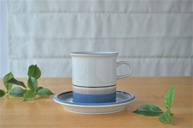 Read more about the article Arabia Uhtua Morning Cup Saucer No.2221