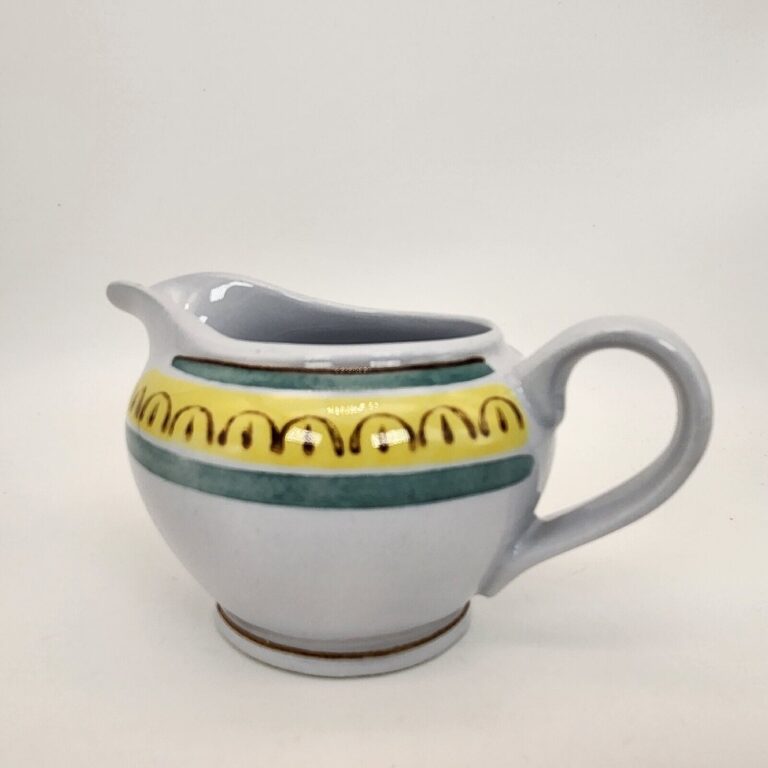 Read more about the article Arabia Finland Crown Band Pattern Creamer Made In Finland White Yellow Green