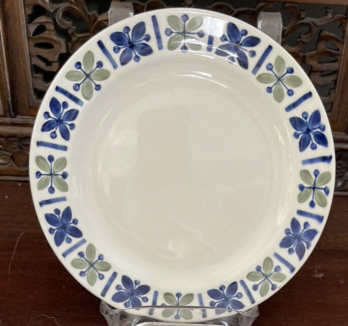 Read more about the article RARE! Arabia Finland Katrilli 6” Bread Plate  Blue Green Flowers Exc Cond