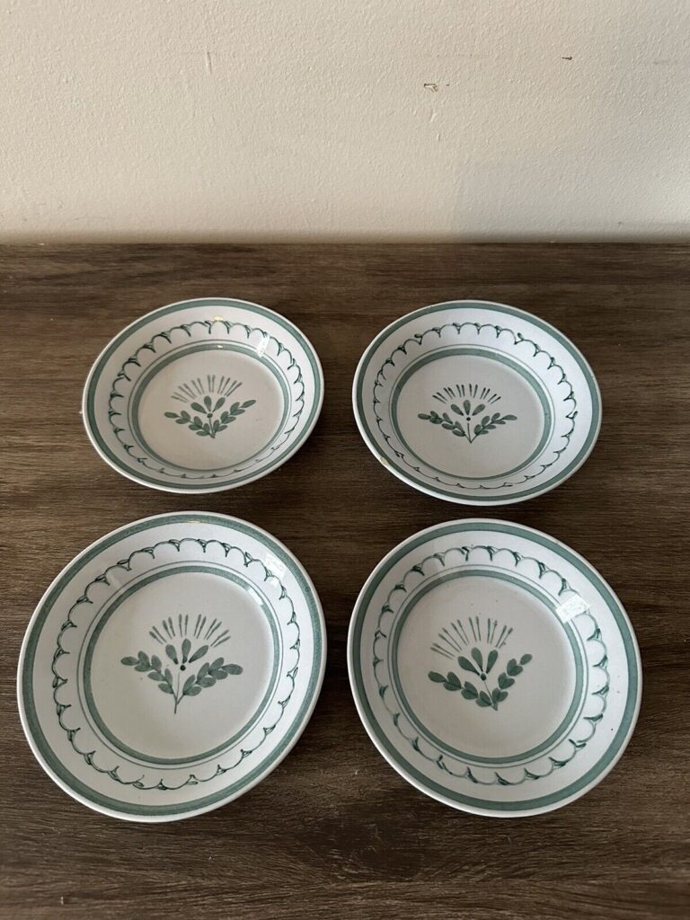 Read more about the article VTG Set Of 4 Arabia of Finland Green Thistle Fruit Dessert Bowls 5”