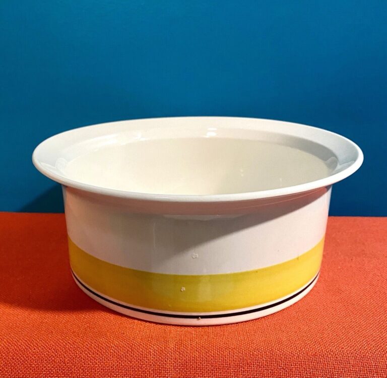 Read more about the article ARABIA Of Finland FAENZA YELLOW BOWL Mixing Serving Vegetable 8.75″ Round 3.5 H
