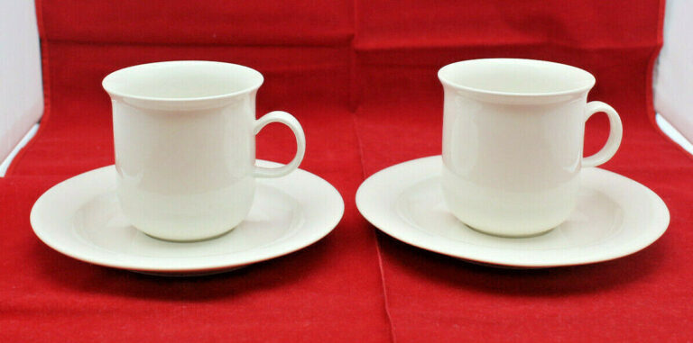Read more about the article Arabia Finland Arctica White Coffee Tea Mug Cup 7.5 cm Tall Saucer Set of 2 (A)