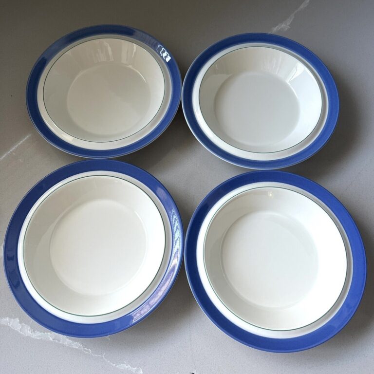 Read more about the article Arabia Finland Balladi Set of 4 Bowls Soup Cereal Blue Rim Green White