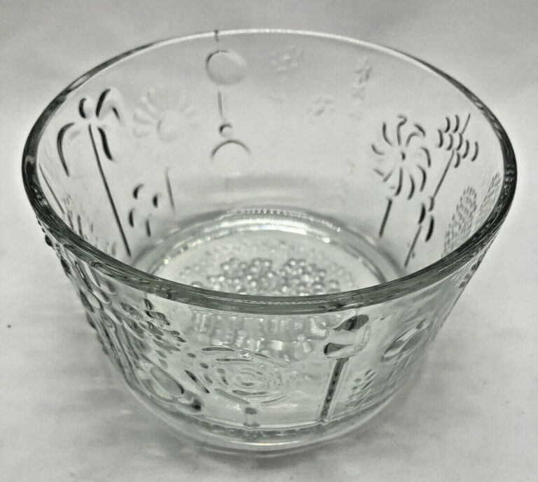 Read more about the article VINTAGE Nuutajarvi Iittala Arabia Finland Oiva Toikka Clear Glass Flora Bowl 6”