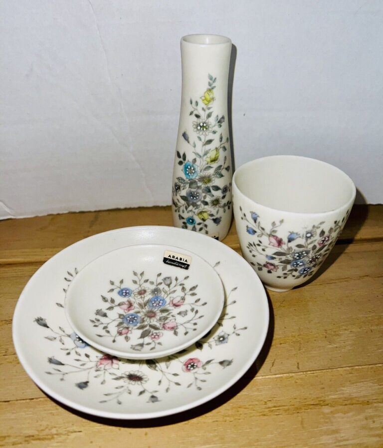 Read more about the article Arabia Finland Esteri Tomula “Fennica” Dishes Vase and Small Cup Bowl Set