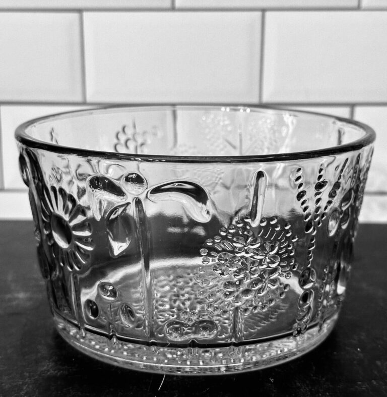Read more about the article littala Nuutajarvi Arabia Finland FLORA 5 1/2″ Glass Bowl w/ Embossed Flowers
