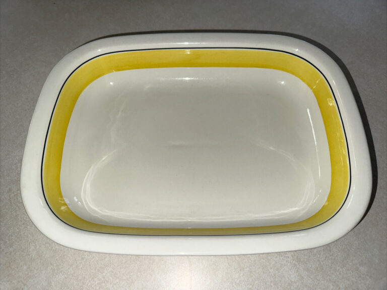 Read more about the article Vintage Arabia Finland Faenza Yellow CASSEROLE BOWL FREE SHIPPING