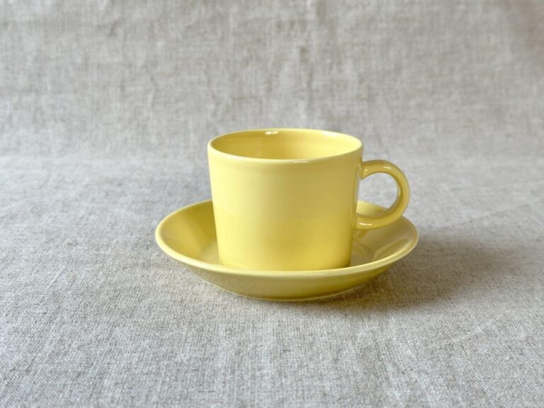 Read more about the article Arabia Teema Yellow Coffee Cup Saucer