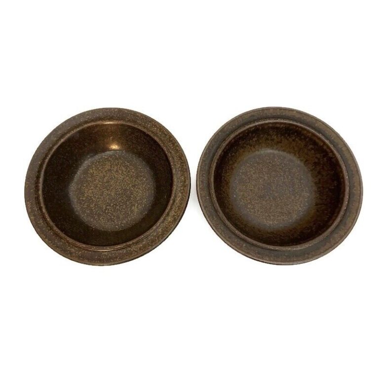 Read more about the article Arabia of Finland Ruska Set of 2 Rim Cereal Bowls Dark Brown 6 7/8″