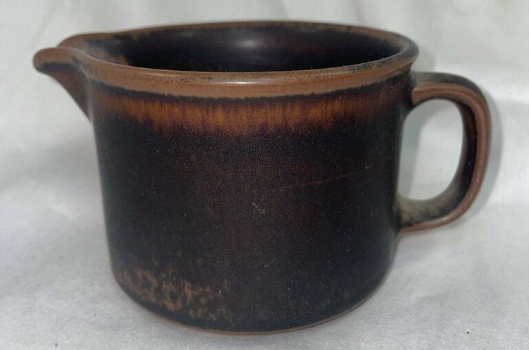 Read more about the article Arabia Finland Ruska Creamer MCM Ulla Procope  8oz Vintage Scandinavian