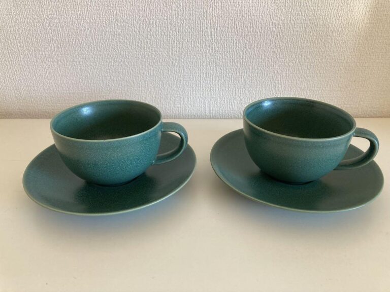 Read more about the article Out Of Print Color Arabic 24H Cup Saucer Pair Green