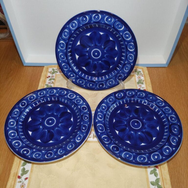Read more about the article ARABIA #1 Valencia plate 19.2cm vintage 3 pieces