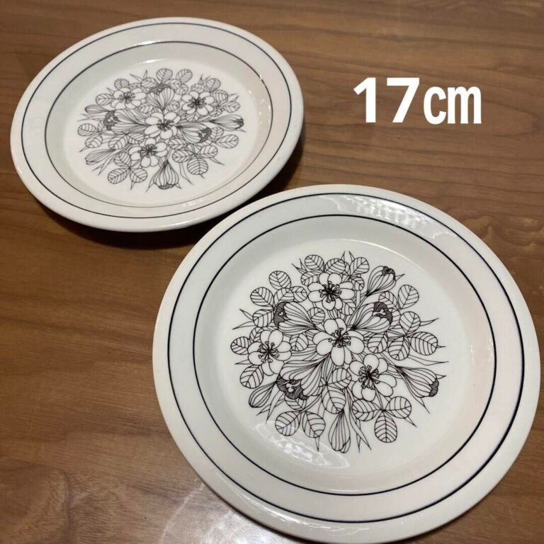 Read more about the article Arabia Krokus Plate 17cm Pair Set Vintage Original