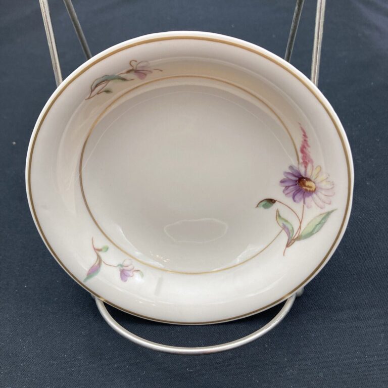 Read more about the article Replacements Pink/Purple Daisies Arabia Finland Dessert Bowls-Set Of 9 ~
