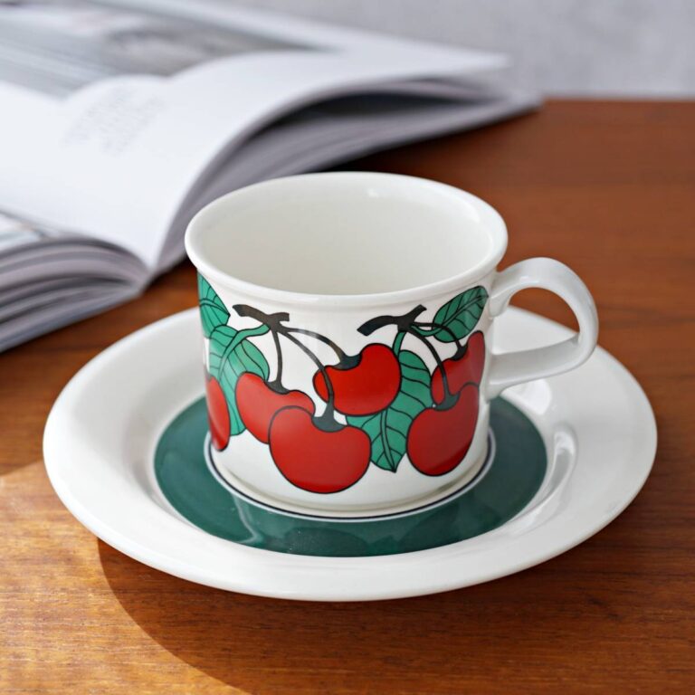 Read more about the article Arabia Kirsikka Coffee Cup Saucer No.79
