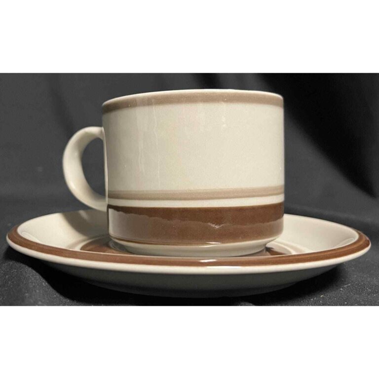 Read more about the article Arabia of Finland’s Pirtti Stoneware Cup and Saucer Set