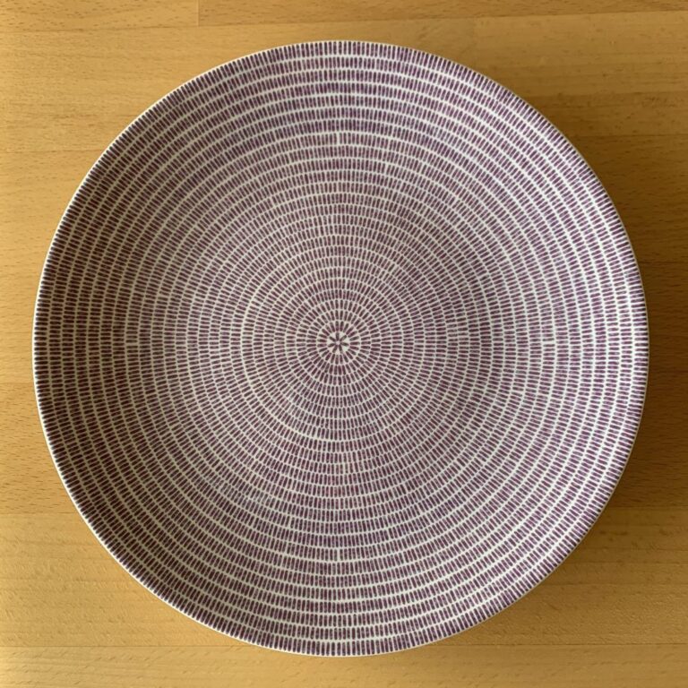 Read more about the article Arabia 24H Avec 26Cm Plate Purple