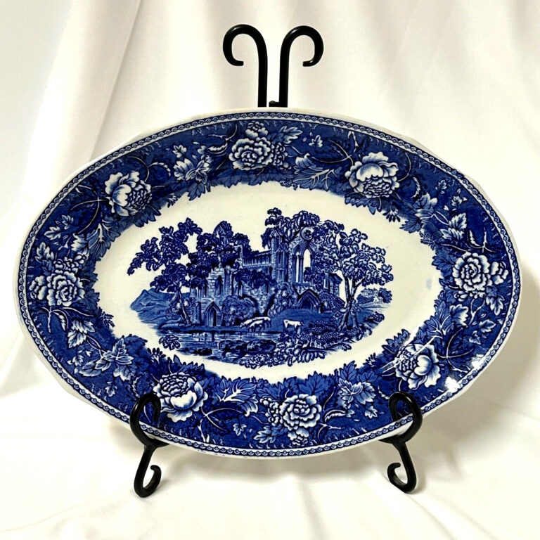 Read more about the article Vintage ARABIA FINLAND Blue Stream Landscape #17 Oval Serving Platter 12-3/4″