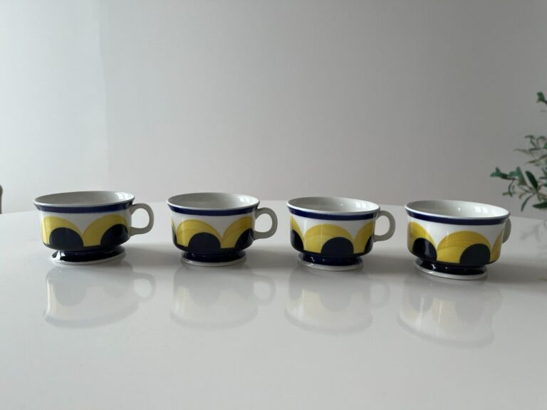 Read more about the article Set 4 MCM Arabia Finland PAJU Demitasse Cup Anja Jaatinen-Winquist Blue Yellow