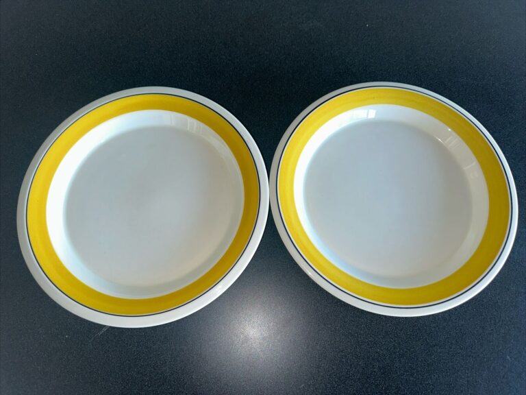 Read more about the article SET OF 2–Vintage Arabia Finland Faenza Yellow Stripe 10″ Dinner Plates