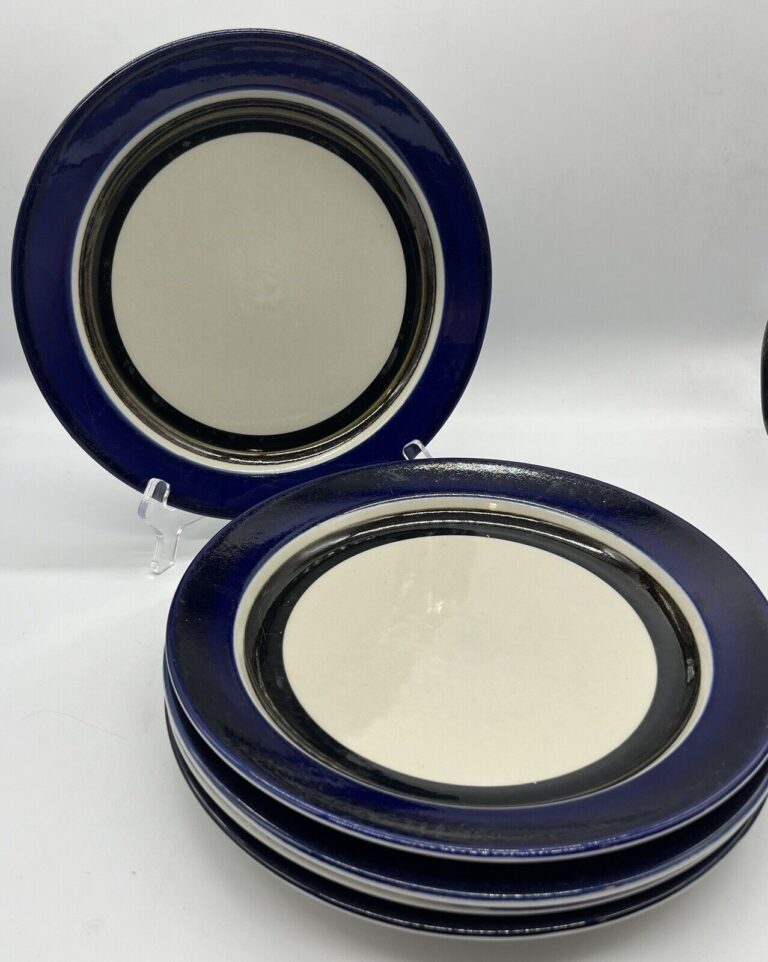 Read more about the article Arabia Finland Saara – Lot of 5 Dinner Plate Plates – Blue and Brown 10 1/4″