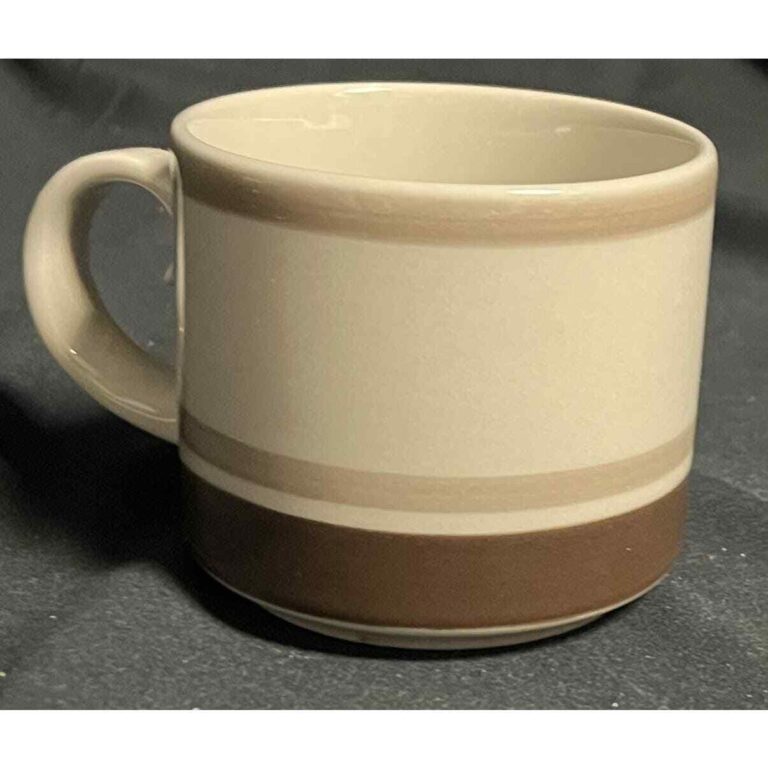 Read more about the article Arabia of Finland’s Pirtti Stoneware Small Tea Cup