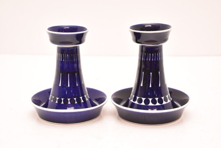 Read more about the article VTG Arabia Finland Valencia Candlesticks Candle Holders Set 2 Vintage Blue White