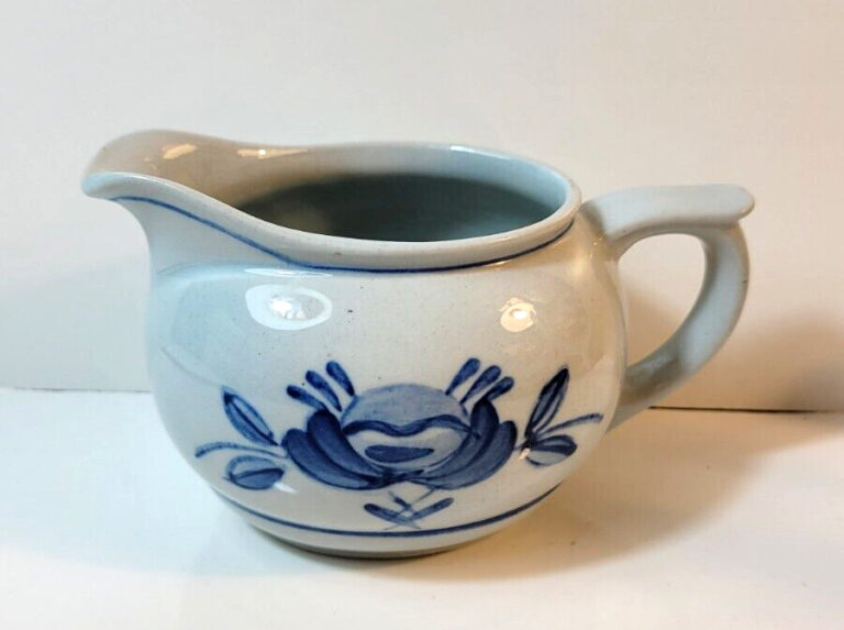 Read more about the article Vintage Arabia Finland Ceramic Blue Rose Pattern Creamer Pitcher 3 x 5”