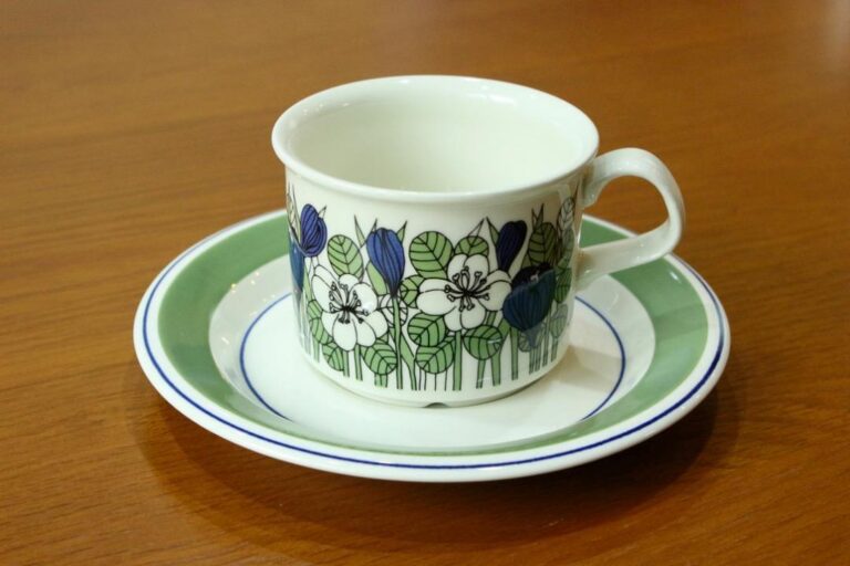 Read more about the article Arabia Krokus Arabic Crocus Cup Saucer